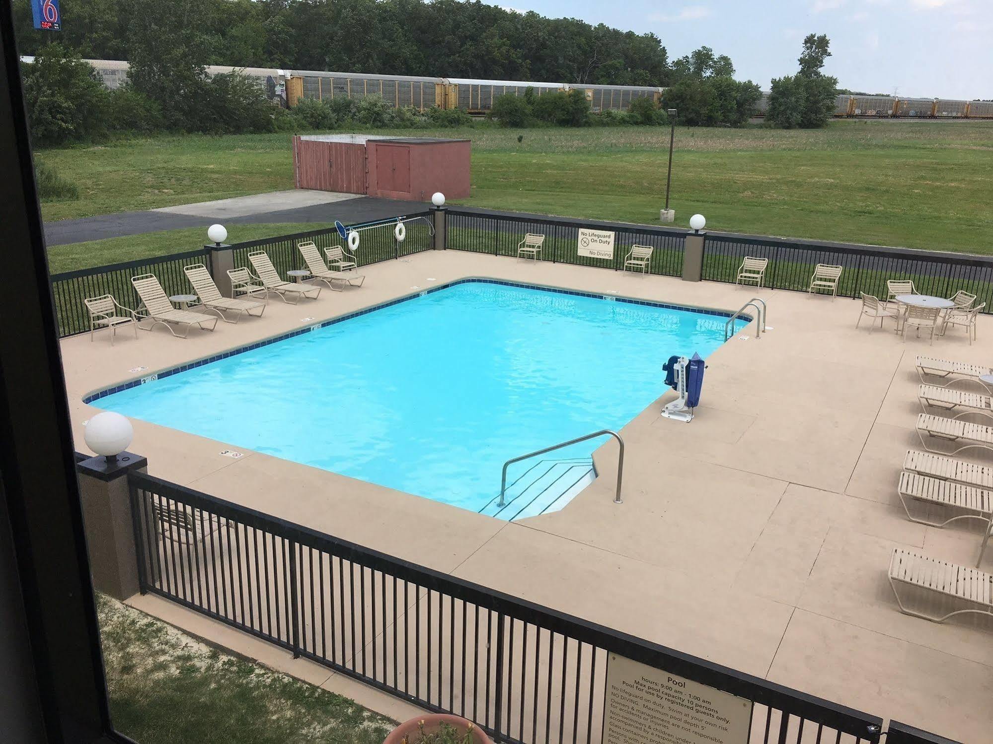 Country Inn & Suites By Radisson, Sandusky South, Oh Milan المظهر الخارجي الصورة